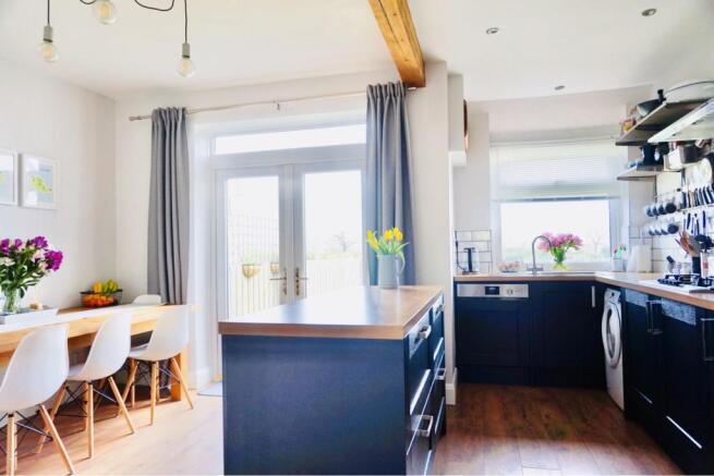 Kitchen/Dining Room