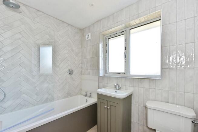 3 bed Semi-Detached for sale Image 12