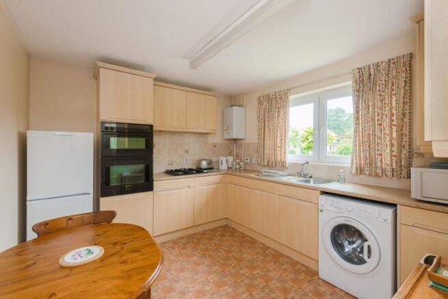 Kitchen / Brea...