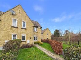7, Swangrove Gardens, Quedgeley, Gloucester GL4 0WD