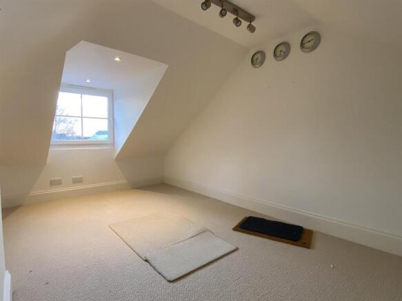 Loft Room (1).JPG
