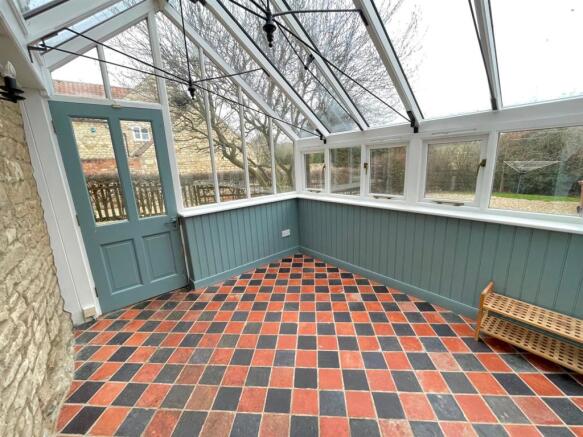 Garden Room/Dining Area