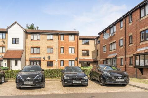 Magpie Close, Enfield