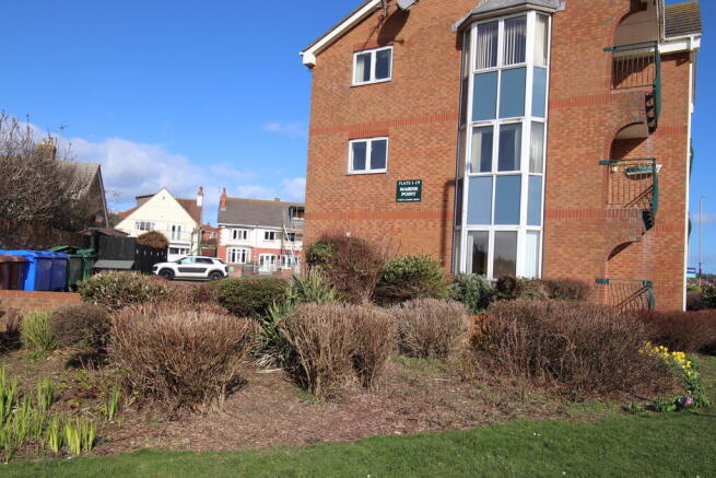 2 bed Ground Flat for sale Image 10