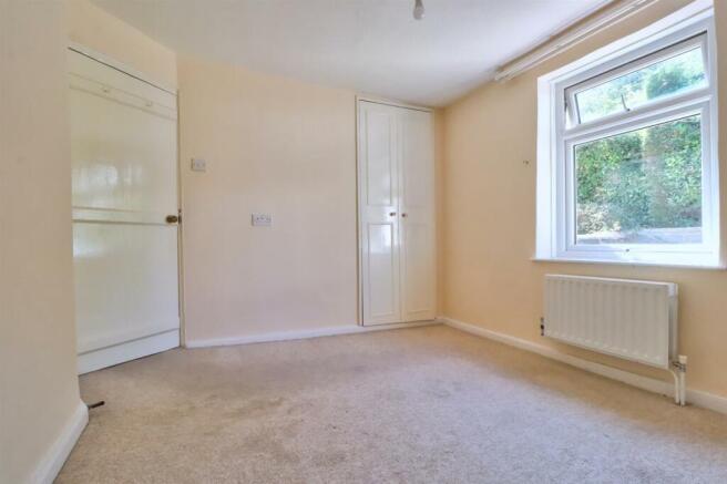 Bedroom 2 .2.jpg