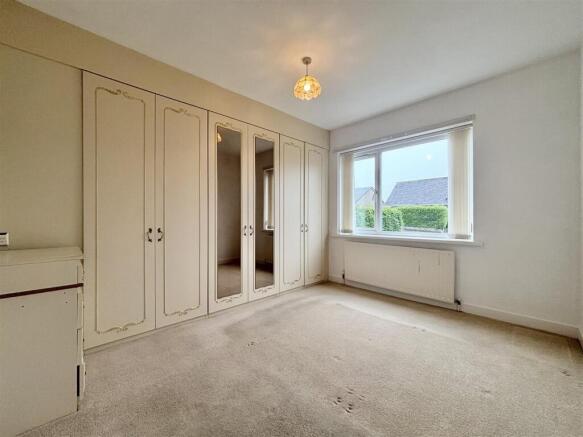 2 bed Detached Bungalow for sale Image 8