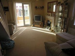 LOUNGE: