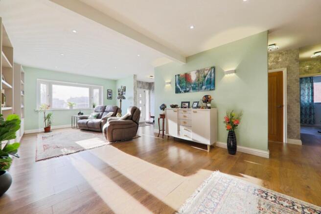4 bed Detached Bungalow for sale Image 6
