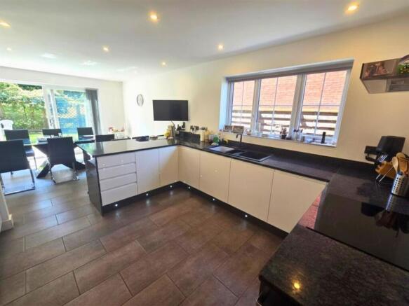 Kitchen / Diner