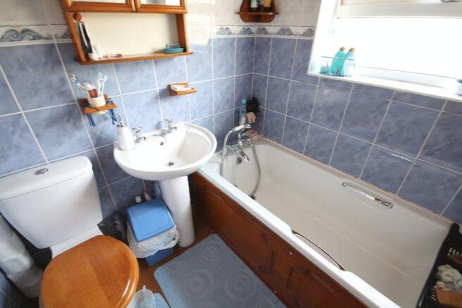 Family Bathroom 
