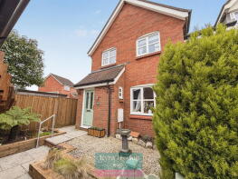 24, Ashclyst View, Exeter EX5 3NA