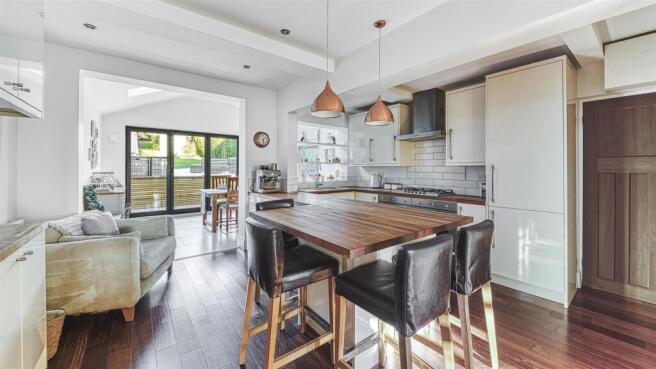Stylish Breakfast Kitchen