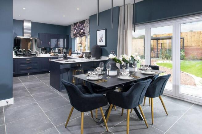 5 bed Detached for sale Image 6