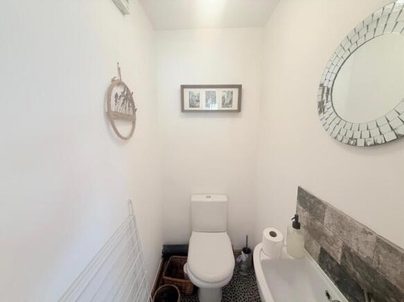 1 bed House to rent Image 4
