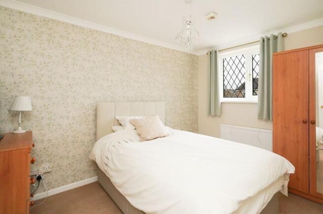4 bed Detached for sale Image 12