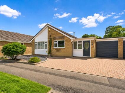 Forest Way, Highcliffe, Dorset, BH23