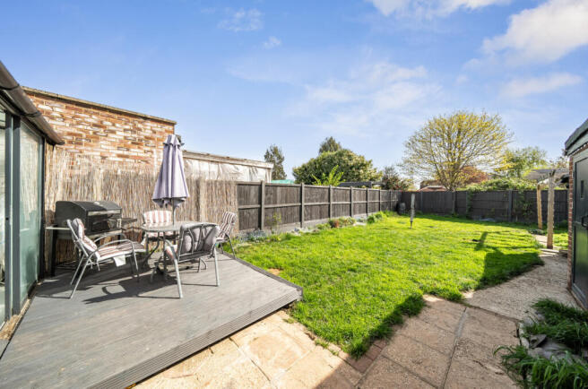 1438205-13-69d8ce...