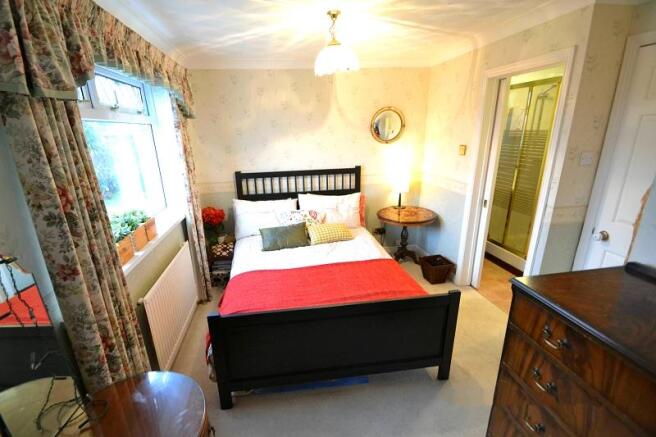 Master Suite with Dressing Room and Shower/wc