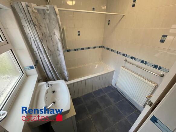 BATH1.JPG