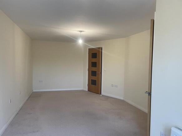 1 bed Flat to rent Image 4