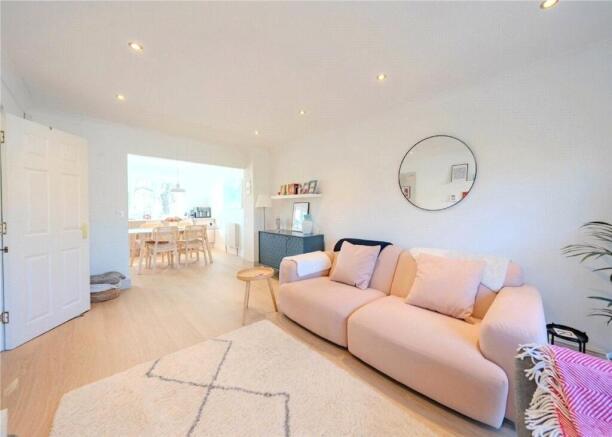 4 bed Terraced for sale Image 12