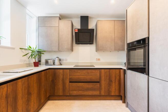 3 bed Flat for sale Image 4
