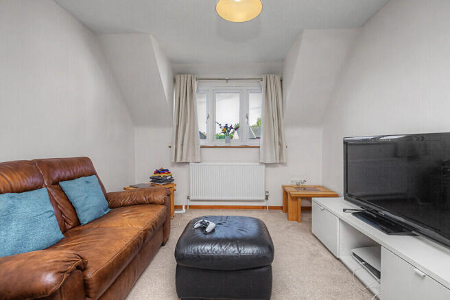 Living Area - Ang...
