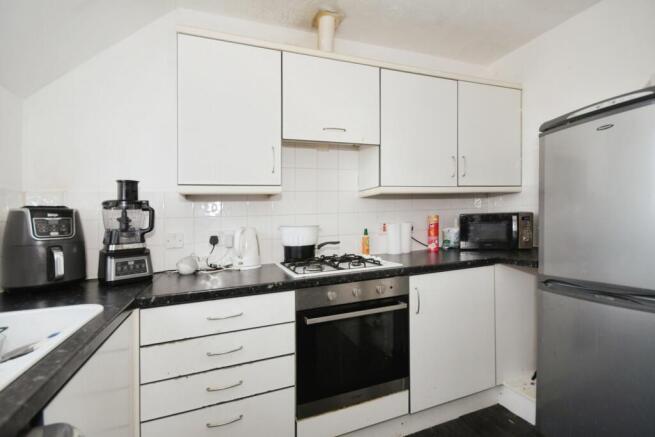 2 bed Flat for sale Image 8