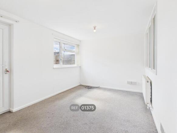 3 bed Not Specified to rent Image 6