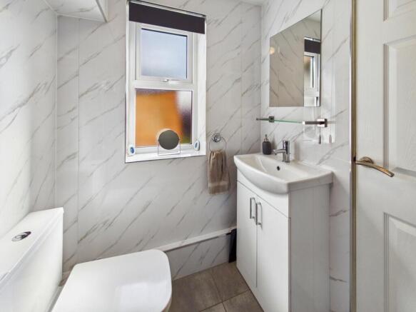 3 bed Terraced for sale Image 12