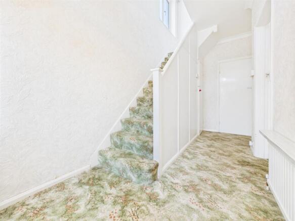 3 bed Semi-Detached for sale Image 4