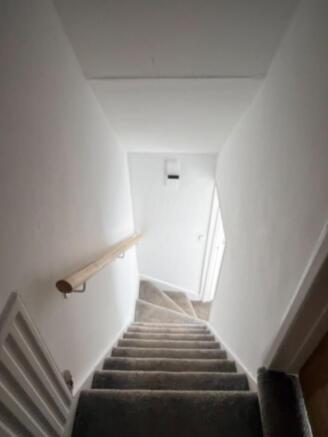 2 bed House to rent Image 6