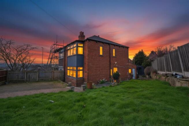 4 bed Semi-Detached for sale Image 9