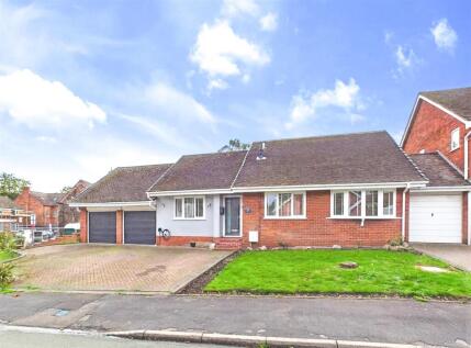 Churchfields, Yoxall, Burton-On-Trent