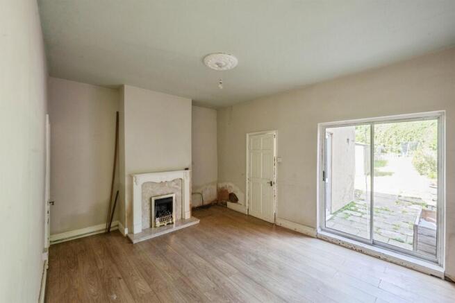 2 bed Semi-Detached for sale Image 6