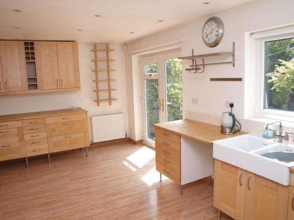 Kitchen (2)
