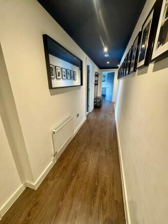 2 bed Flat to rent Image 8