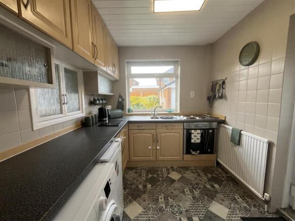 3 bed Semi-Detached for sale Image 7