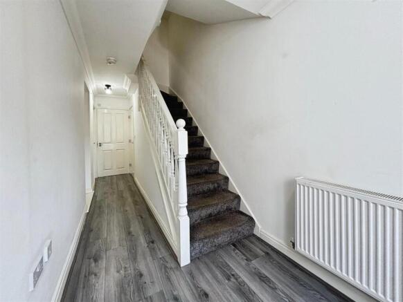 4 bed Town House for sale Image 8