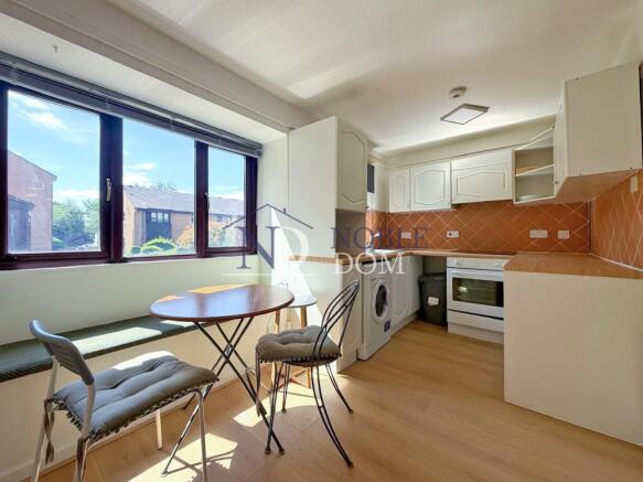 SELF-CONTAINED STUDIO FLAT IN ACTON CENTRAL