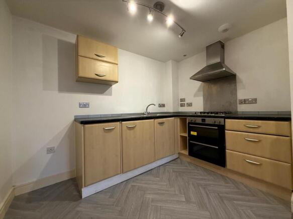 KITCHEN EBR.JPG