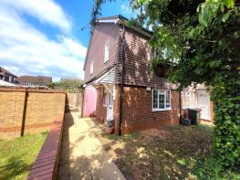 31, Scarborough Way, Slough SL1 9JY