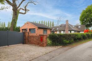 Deanley, Normans Lane, Whitley, Warrington WA4 4PY