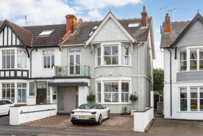 26, Crowstone Avenue, Westcliff-on-sea SS0 8HU