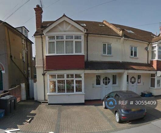 Centre Parking Space. 1st Floor Front Of House.