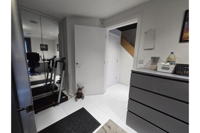 2 bed Town House for sale Image 12