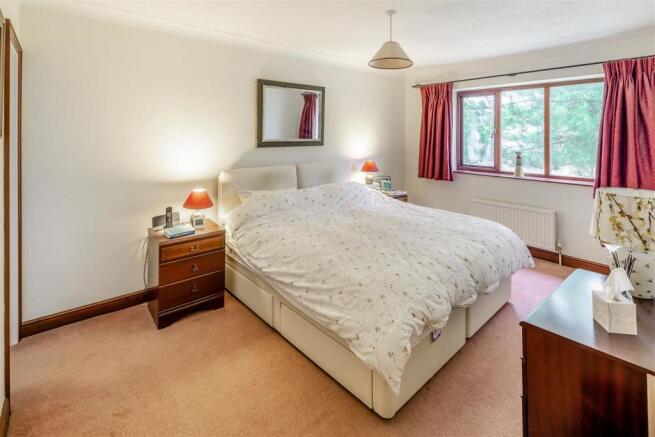 8514373-interior15.jpg
