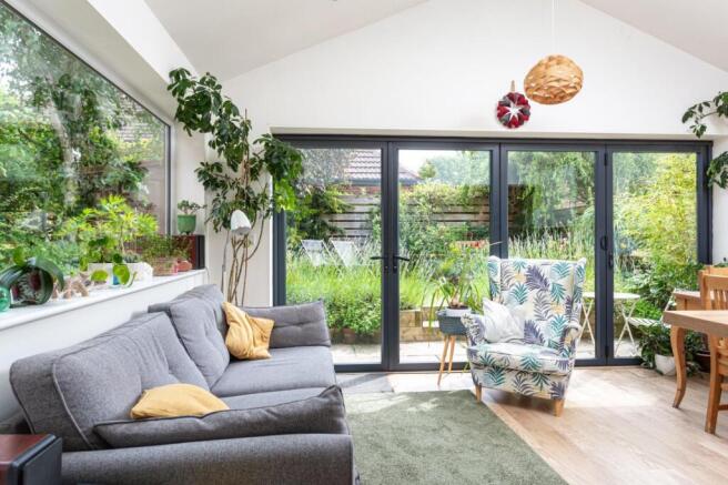 5 bed Detached for sale Image 6