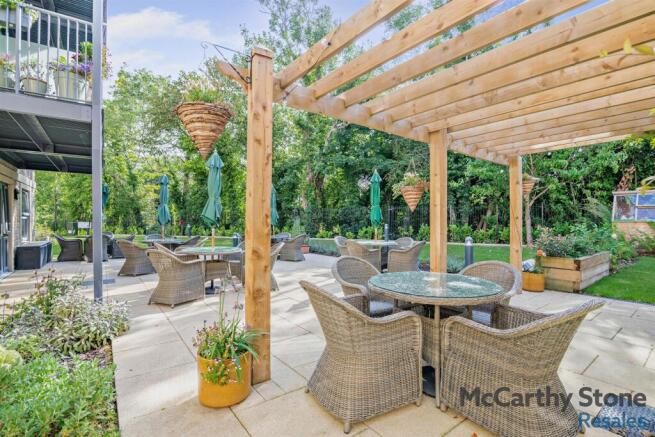 2 bed Apartment for sale Image 7