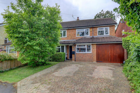Oaktree Close, Penn, High Wycombe, Buckinghamshire, HP10